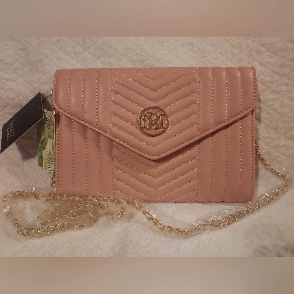 NWT Badgley Mischka Elegant  Pink Quilted Chain Bag